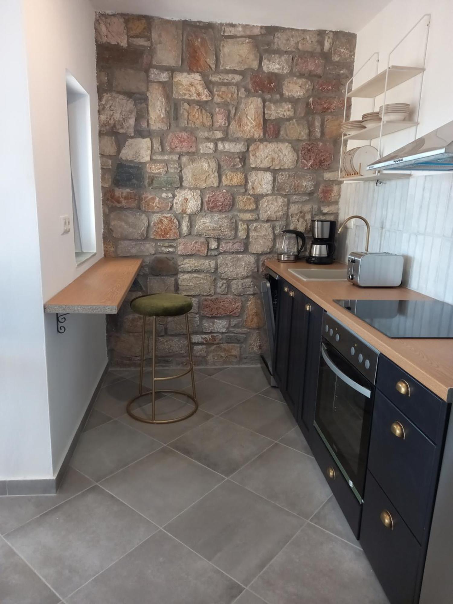Koroni Stone House, Newly Built Studios By The Sea Room photo